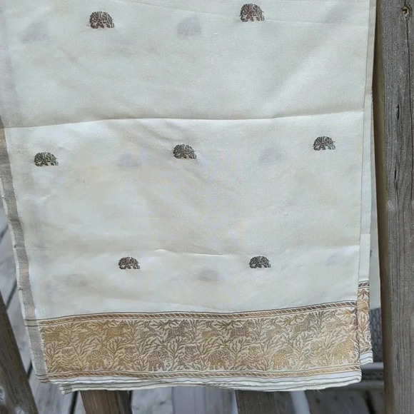 Vintage Silk with real Gold Thread  Stole/Shawl - Picture 1 of 4